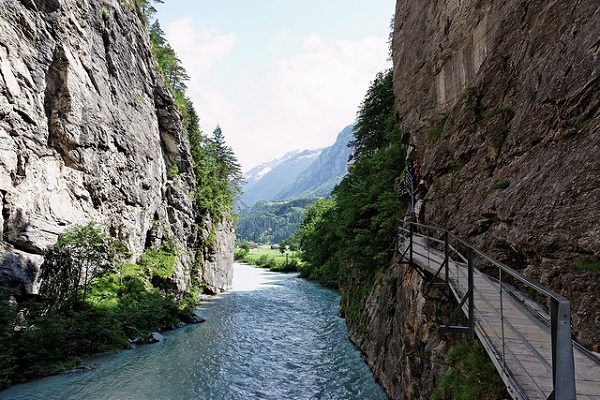 หุบเขาอาเร่ Aare Gorge
