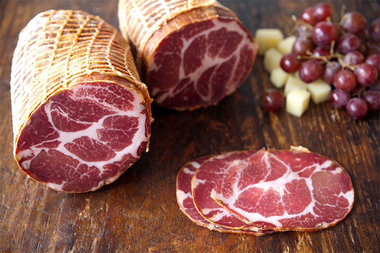 Salami ไส้กรอกยอดฮิตของชาวเยอรมันความอร่อยที่ต้องบอกต่อ