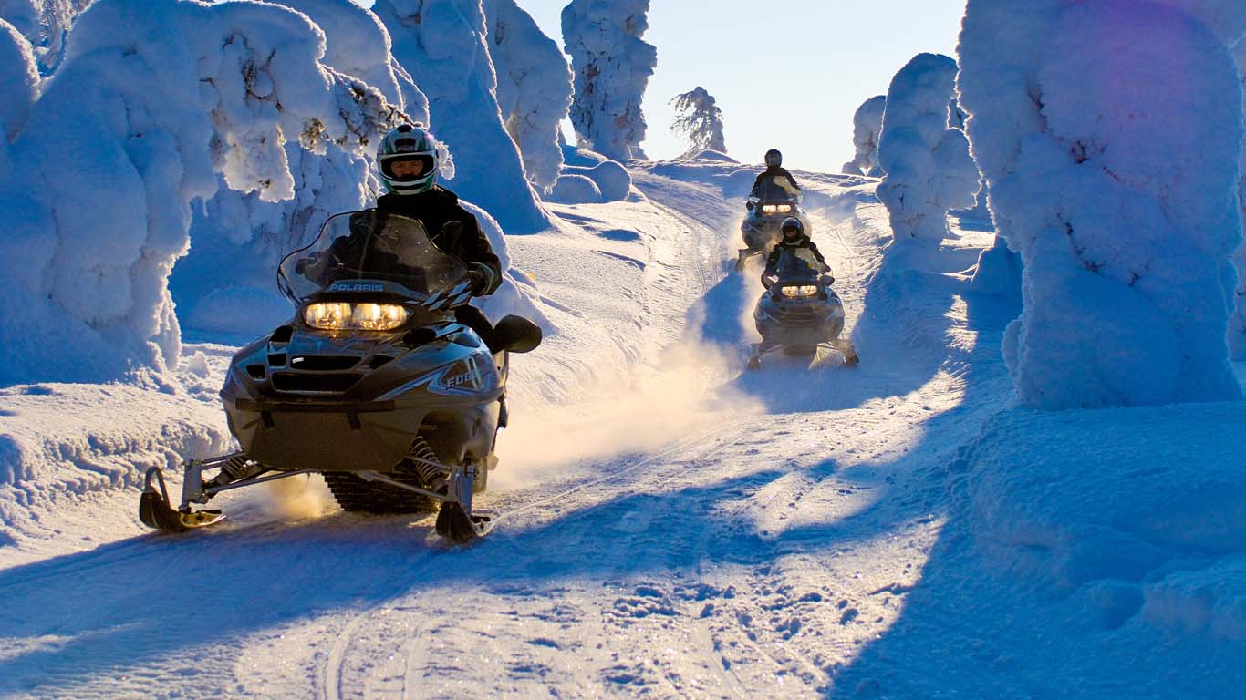 Moottorikelkkasafari